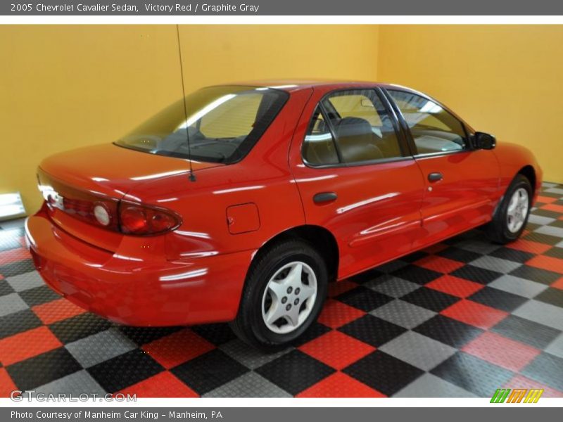 Victory Red / Graphite Gray 2005 Chevrolet Cavalier Sedan