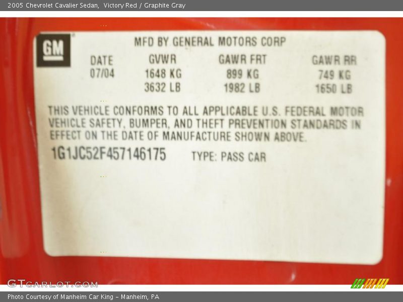 Victory Red / Graphite Gray 2005 Chevrolet Cavalier Sedan