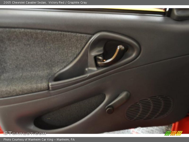 Victory Red / Graphite Gray 2005 Chevrolet Cavalier Sedan
