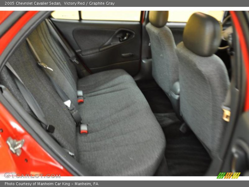 Victory Red / Graphite Gray 2005 Chevrolet Cavalier Sedan
