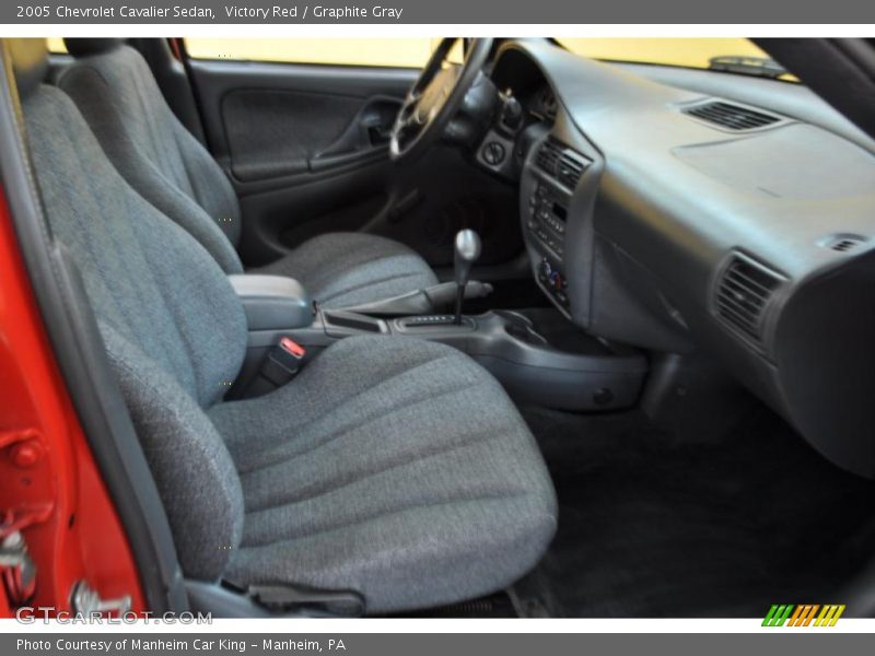 Victory Red / Graphite Gray 2005 Chevrolet Cavalier Sedan