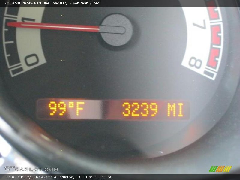 Silver Pearl / Red 2009 Saturn Sky Red Line Roadster