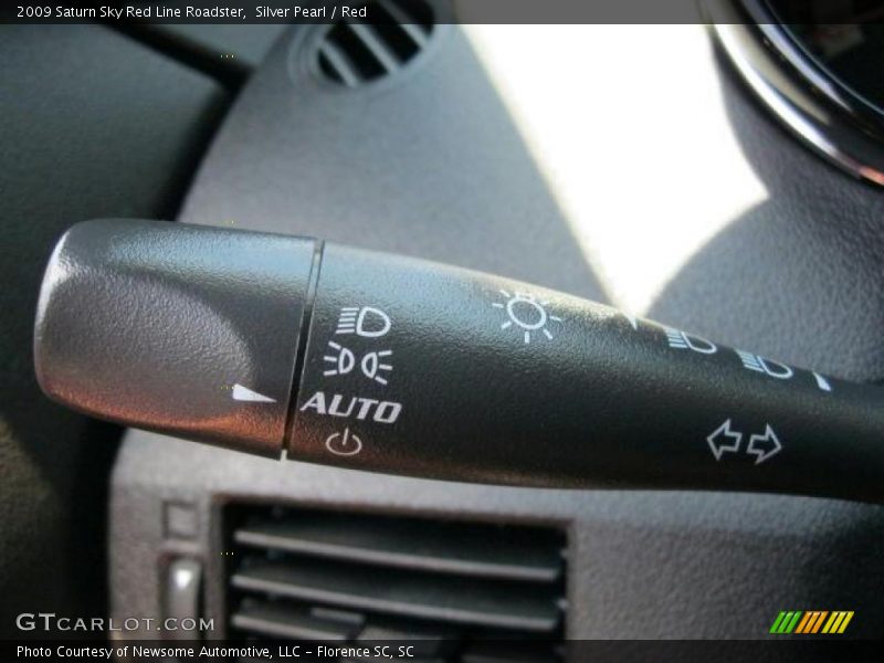 Silver Pearl / Red 2009 Saturn Sky Red Line Roadster