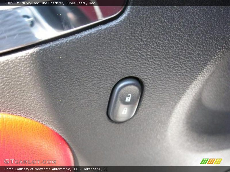 Silver Pearl / Red 2009 Saturn Sky Red Line Roadster