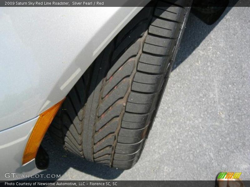 Silver Pearl / Red 2009 Saturn Sky Red Line Roadster