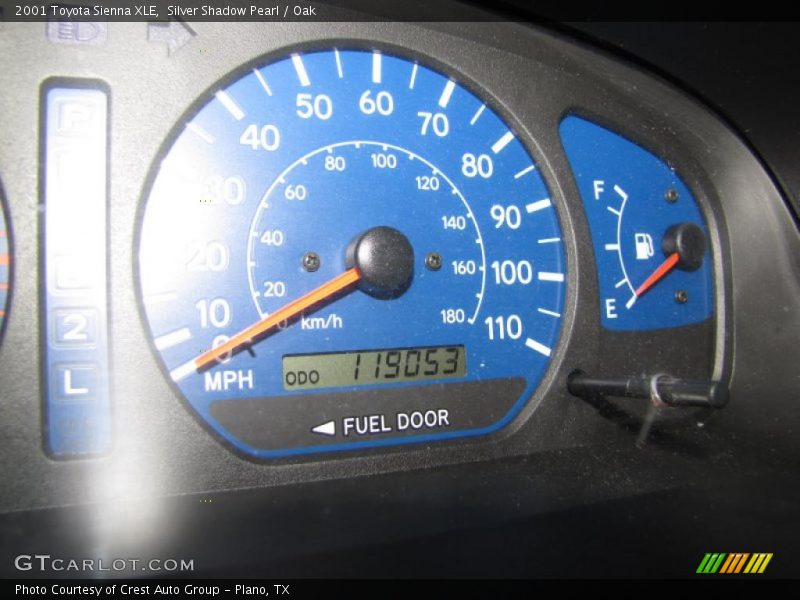 Silver Shadow Pearl / Oak 2001 Toyota Sienna XLE