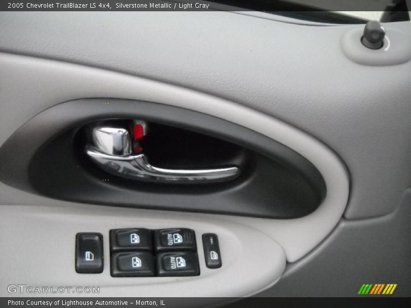 Silverstone Metallic / Light Gray 2005 Chevrolet TrailBlazer LS 4x4