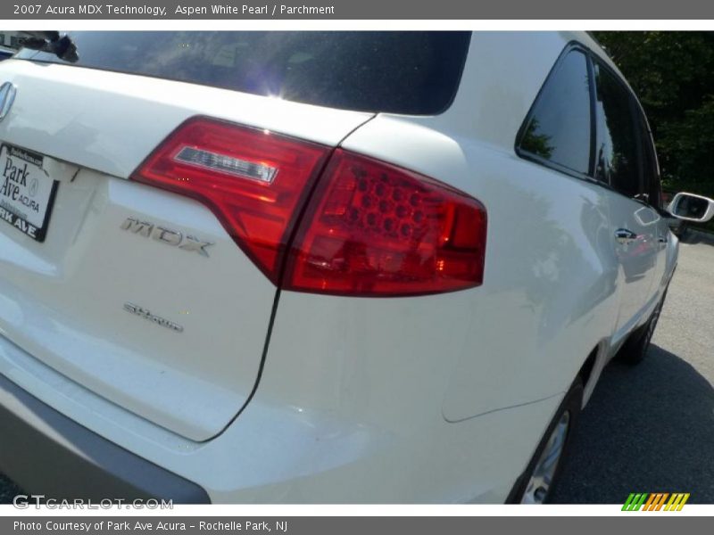 Aspen White Pearl / Parchment 2007 Acura MDX Technology