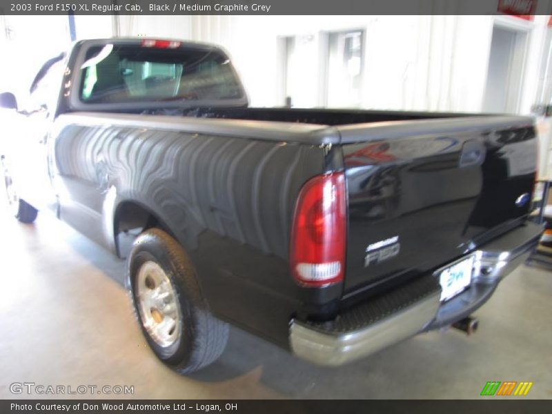 Black / Medium Graphite Grey 2003 Ford F150 XL Regular Cab