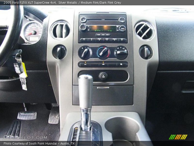 Silver Metallic / Medium Flint/Dark Flint Grey 2005 Ford F150 XLT SuperCrew 4x4