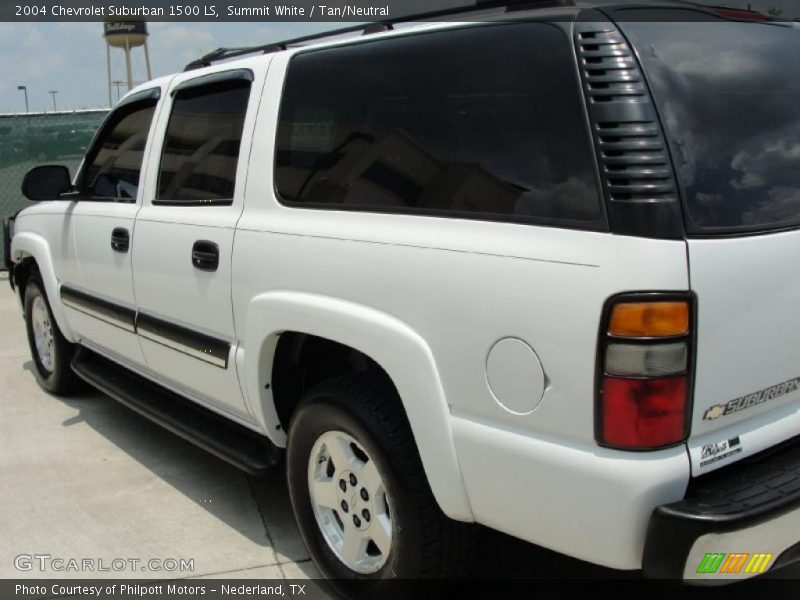 Summit White / Tan/Neutral 2004 Chevrolet Suburban 1500 LS