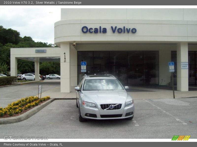 Silver Metallic / Sandstone Beige 2010 Volvo V70 3.2