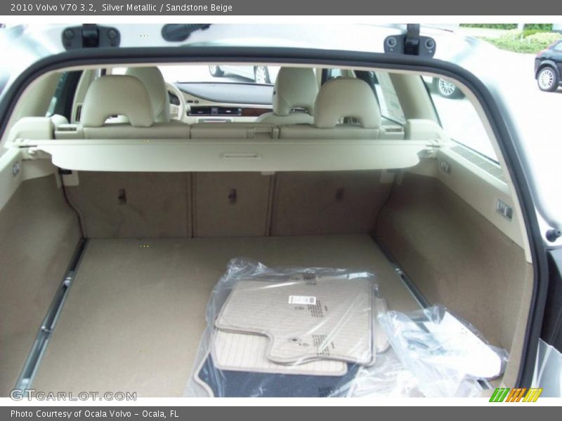 Silver Metallic / Sandstone Beige 2010 Volvo V70 3.2