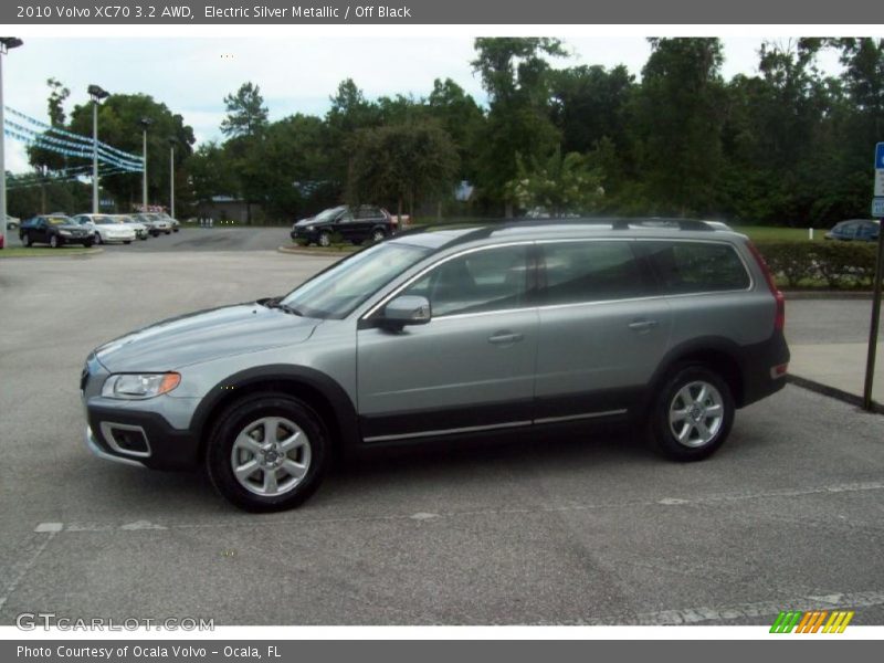 Electric Silver Metallic / Off Black 2010 Volvo XC70 3.2 AWD