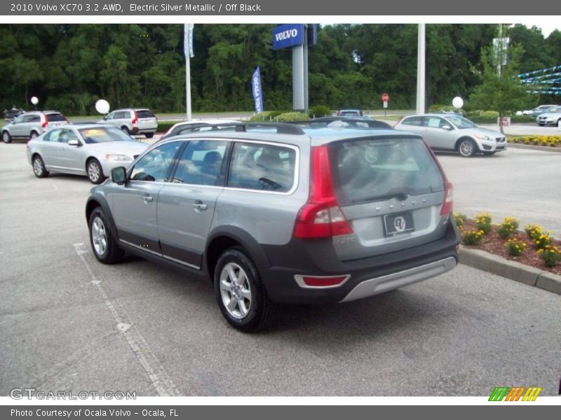 Electric Silver Metallic / Off Black 2010 Volvo XC70 3.2 AWD