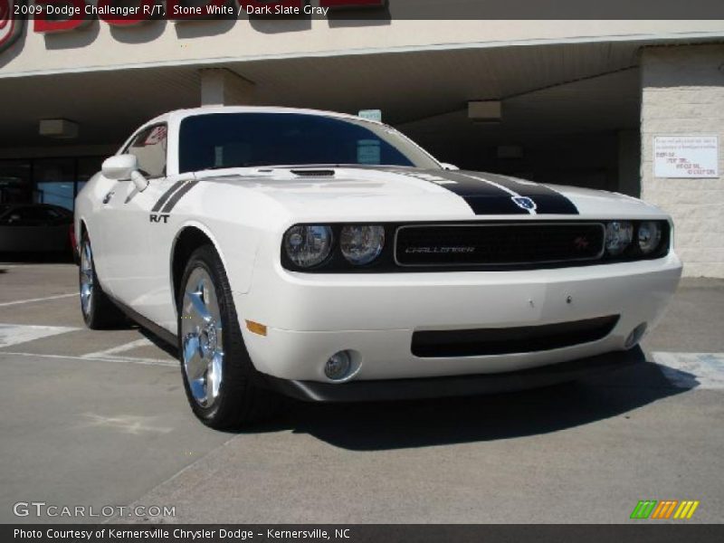 Stone White / Dark Slate Gray 2009 Dodge Challenger R/T