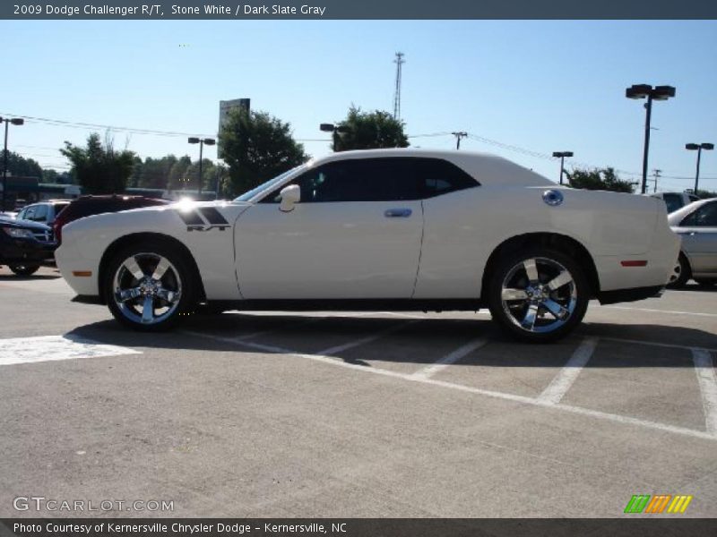 Stone White / Dark Slate Gray 2009 Dodge Challenger R/T