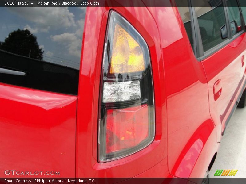 Molten Red / Black Soul Logo Cloth 2010 Kia Soul +
