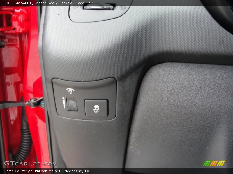 Molten Red / Black Soul Logo Cloth 2010 Kia Soul +