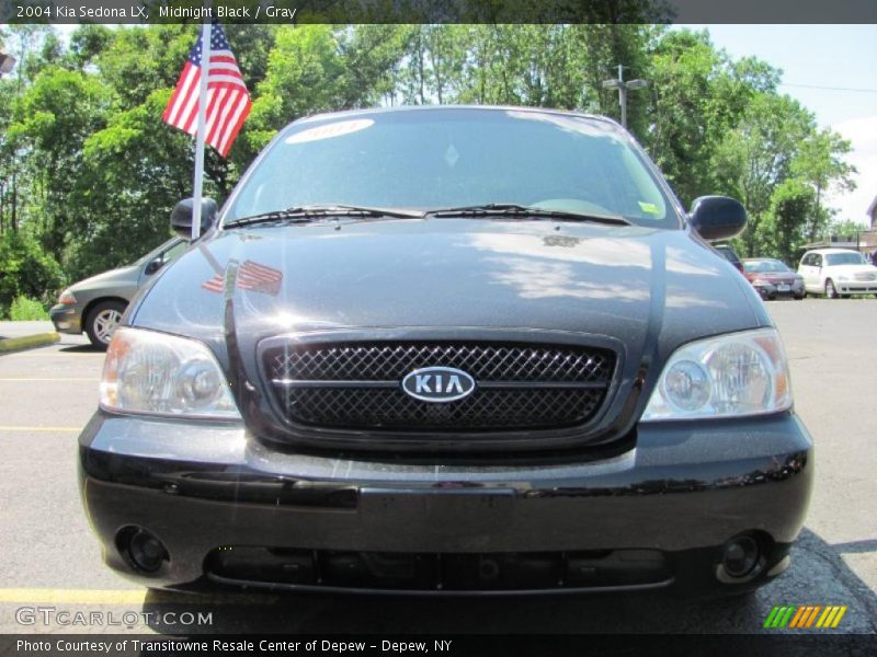 Midnight Black / Gray 2004 Kia Sedona LX