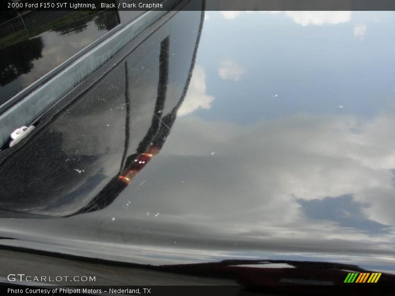 Black / Dark Graphite 2000 Ford F150 SVT Lightning