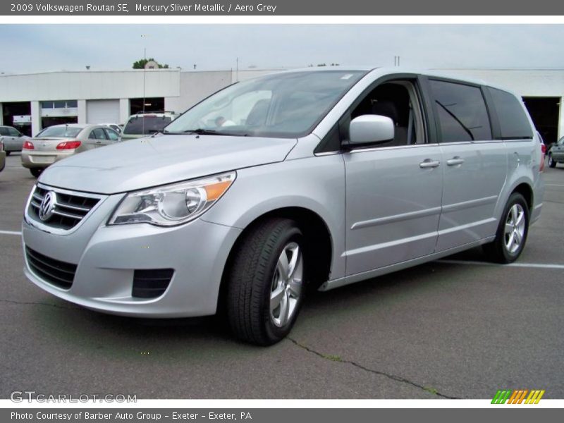 Mercury Sliver Metallic / Aero Grey 2009 Volkswagen Routan SE