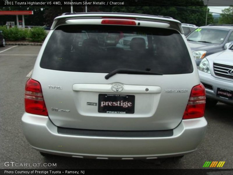 Millennium Silver Metallic / Charcoal 2001 Toyota Highlander V6 4WD