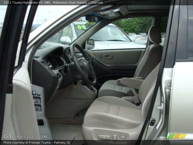 Millennium Silver Metallic / Charcoal 2001 Toyota Highlander V6 4WD