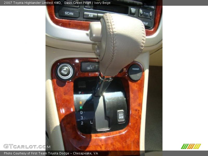 Oasis Green Pearl / Ivory Beige 2007 Toyota Highlander Limited 4WD