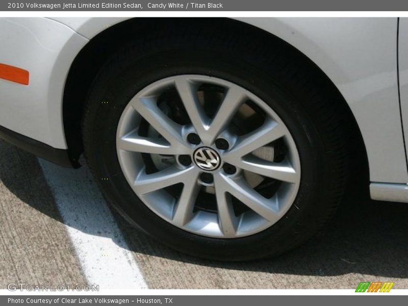 Candy White / Titan Black 2010 Volkswagen Jetta Limited Edition Sedan