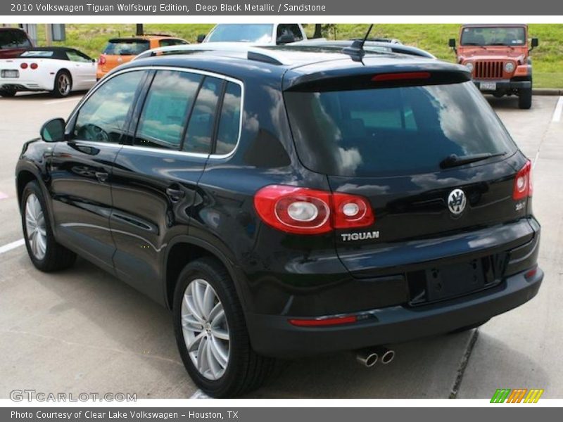 Deep Black Metallic / Sandstone 2010 Volkswagen Tiguan Wolfsburg Edition