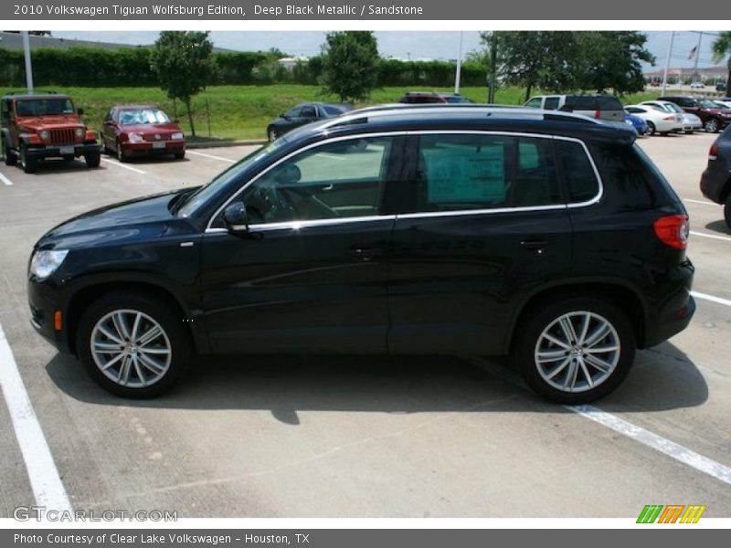 Deep Black Metallic / Sandstone 2010 Volkswagen Tiguan Wolfsburg Edition