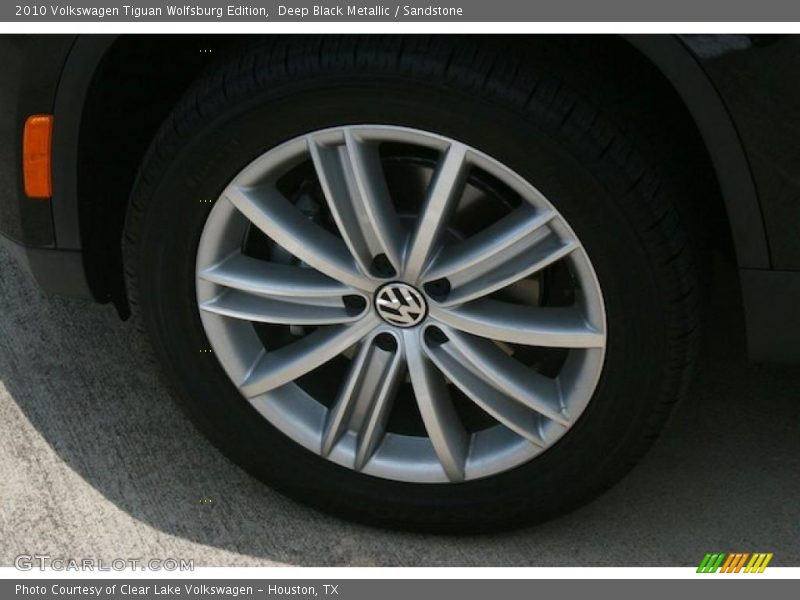 Deep Black Metallic / Sandstone 2010 Volkswagen Tiguan Wolfsburg Edition
