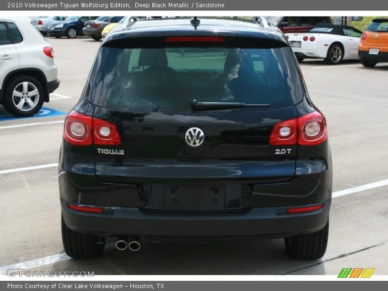 Deep Black Metallic / Sandstone 2010 Volkswagen Tiguan Wolfsburg Edition