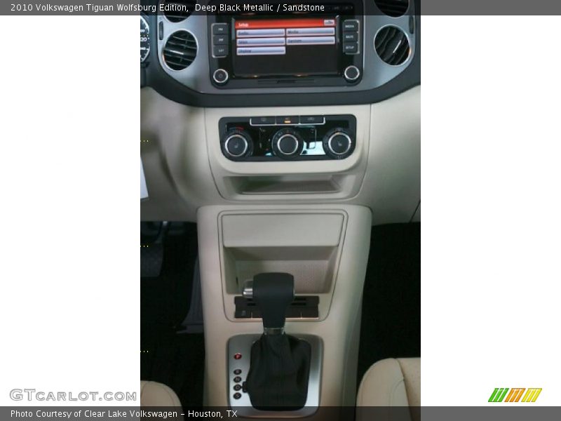Deep Black Metallic / Sandstone 2010 Volkswagen Tiguan Wolfsburg Edition