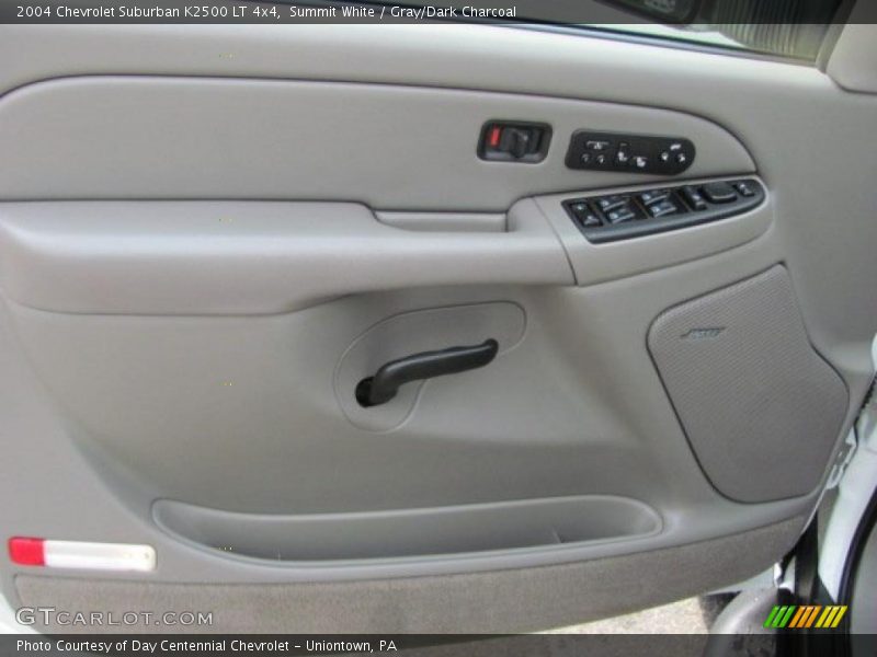 Summit White / Gray/Dark Charcoal 2004 Chevrolet Suburban K2500 LT 4x4