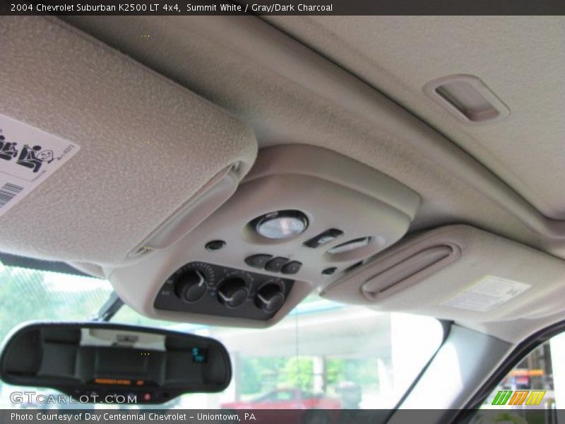 Summit White / Gray/Dark Charcoal 2004 Chevrolet Suburban K2500 LT 4x4