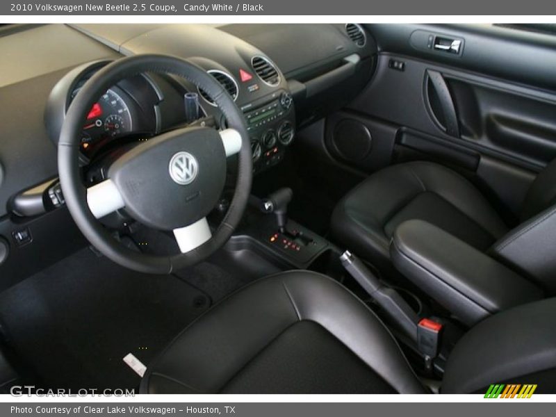 Candy White / Black 2010 Volkswagen New Beetle 2.5 Coupe
