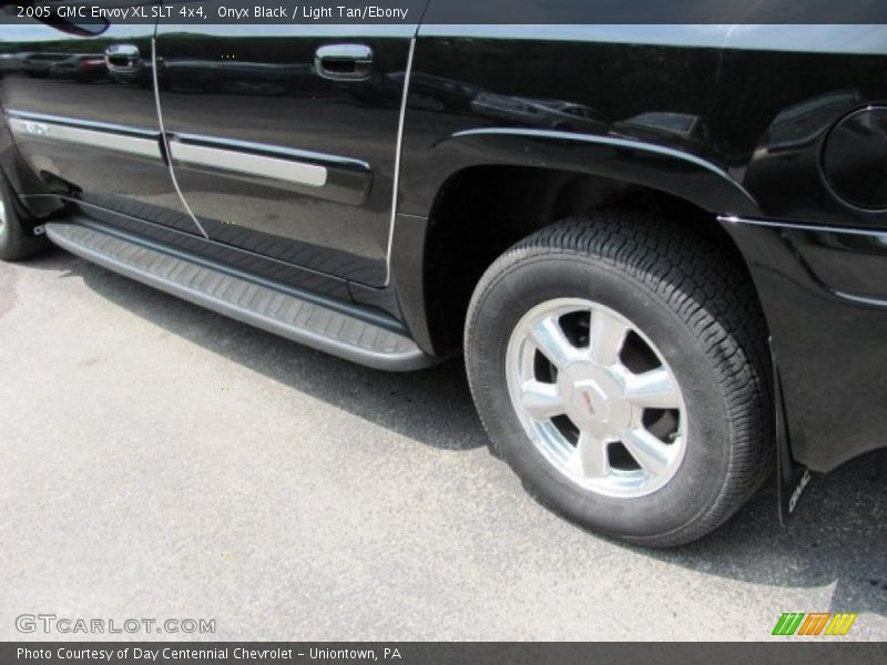 Onyx Black / Light Tan/Ebony 2005 GMC Envoy XL SLT 4x4