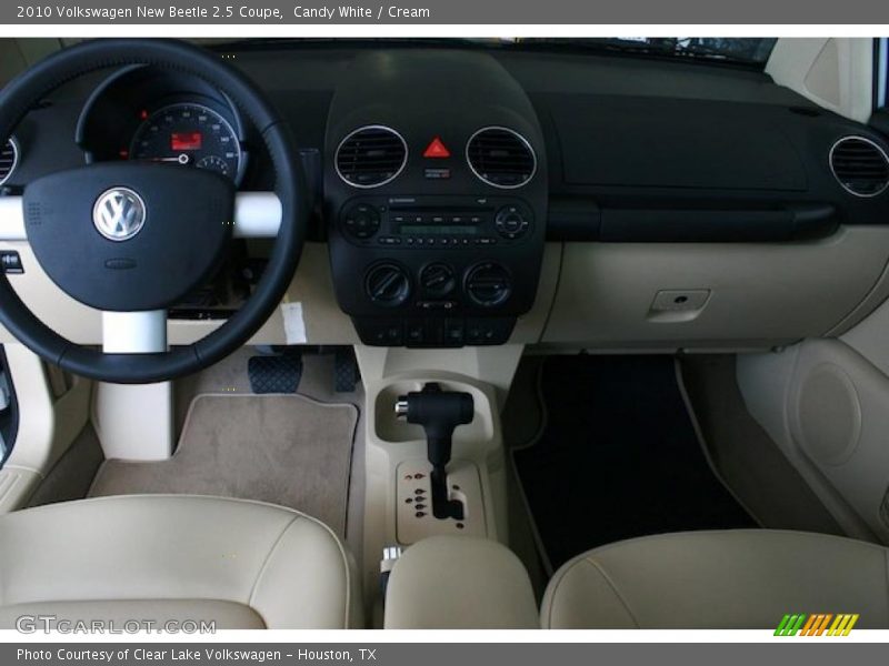 Candy White / Cream 2010 Volkswagen New Beetle 2.5 Coupe
