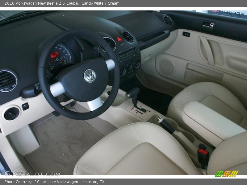 Candy White / Cream 2010 Volkswagen New Beetle 2.5 Coupe