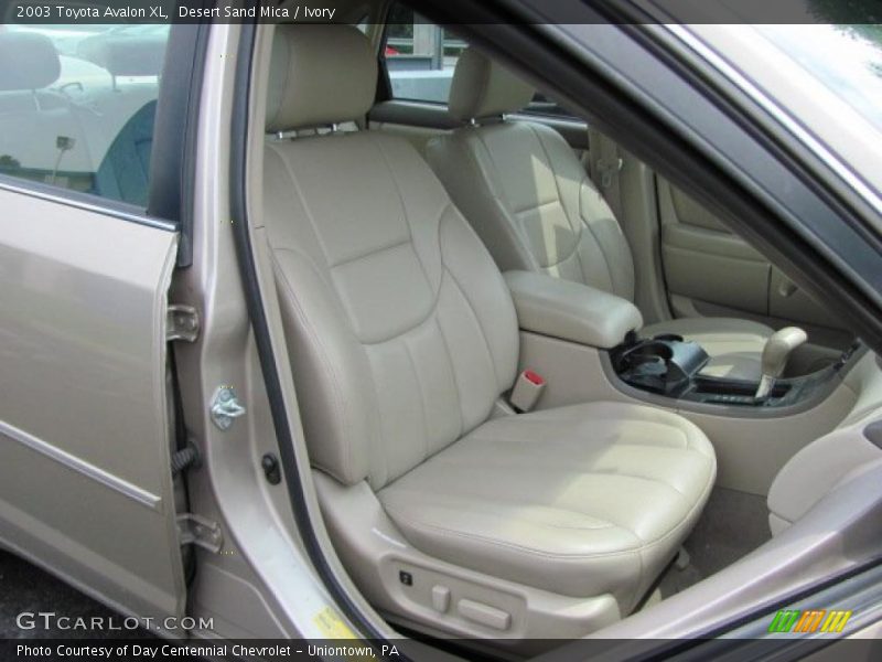 Desert Sand Mica / Ivory 2003 Toyota Avalon XL