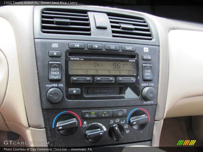 Desert Sand Mica / Ivory 2003 Toyota Avalon XL