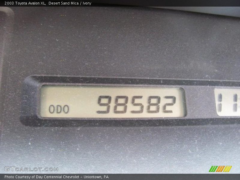 Desert Sand Mica / Ivory 2003 Toyota Avalon XL