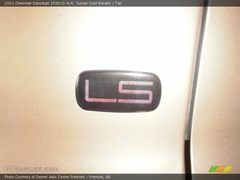 Sunset Gold Metallic / Tan 2001 Chevrolet Suburban 1500 LS 4x4
