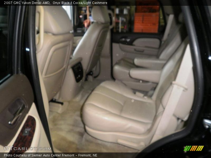 Onyx Black / Cocoa/Light Cashmere 2007 GMC Yukon Denali AWD