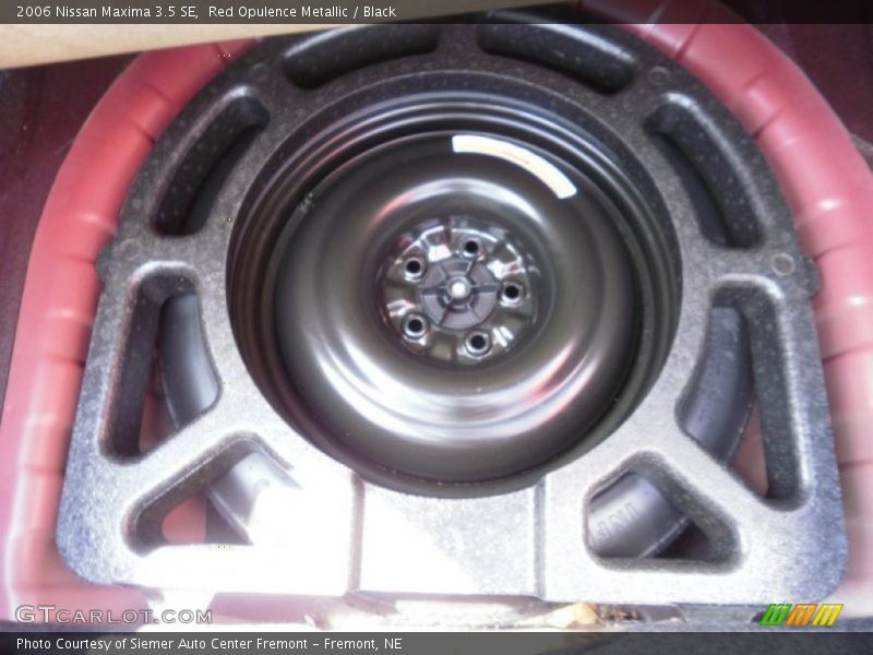 Red Opulence Metallic / Black 2006 Nissan Maxima 3.5 SE