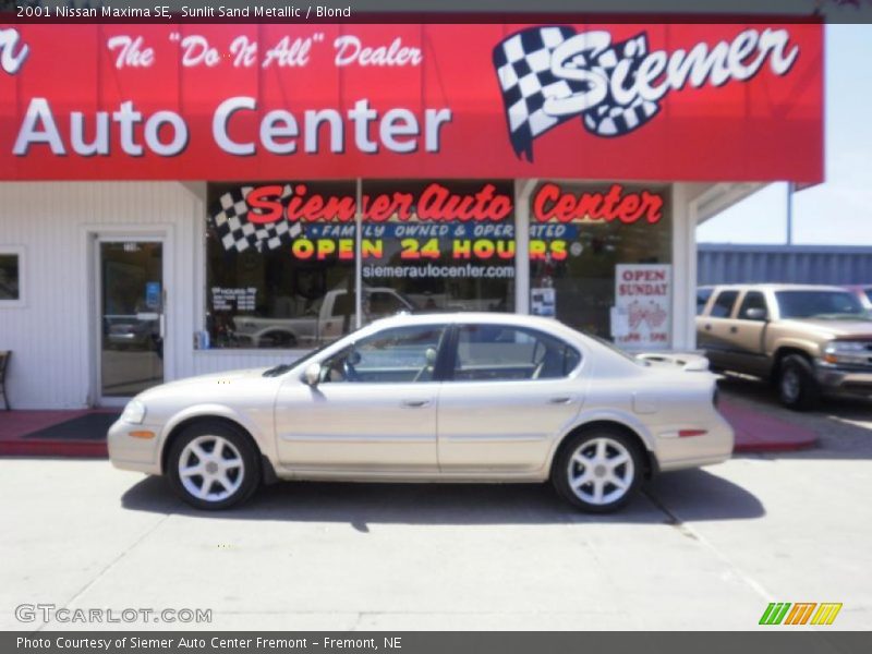 Sunlit Sand Metallic / Blond 2001 Nissan Maxima SE