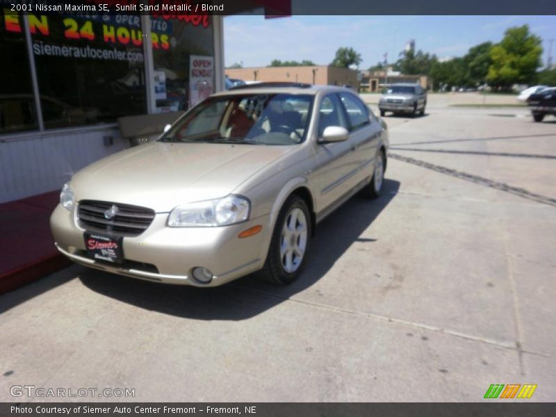 Sunlit Sand Metallic / Blond 2001 Nissan Maxima SE