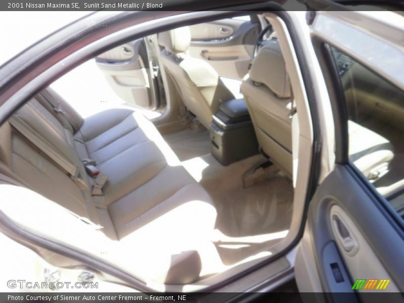 Sunlit Sand Metallic / Blond 2001 Nissan Maxima SE